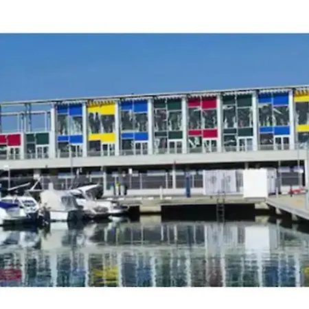 Vacation Apartment *
